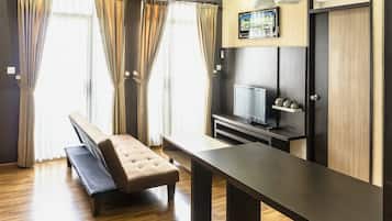 Apartment, 3 Bedrooms | 2 bedrooms