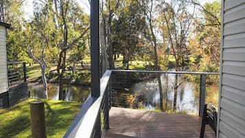 Familien-Ferienhütte, Flussblick | 2 Schlafzimmer, Bettwäsche