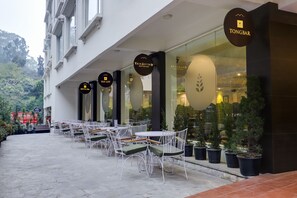 International cuisine - Summit Denzong Hotel & Spa (Gangtok)