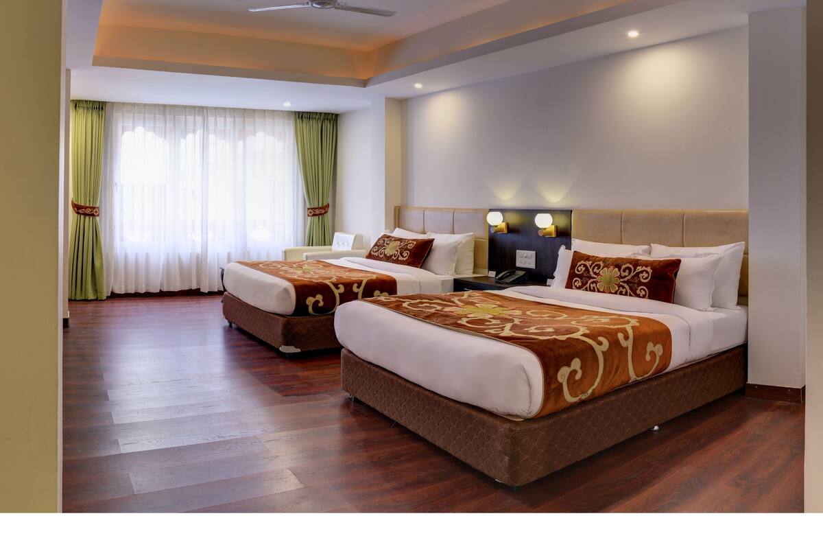 Premium bedding, in-room safe, desk, blackout curtains