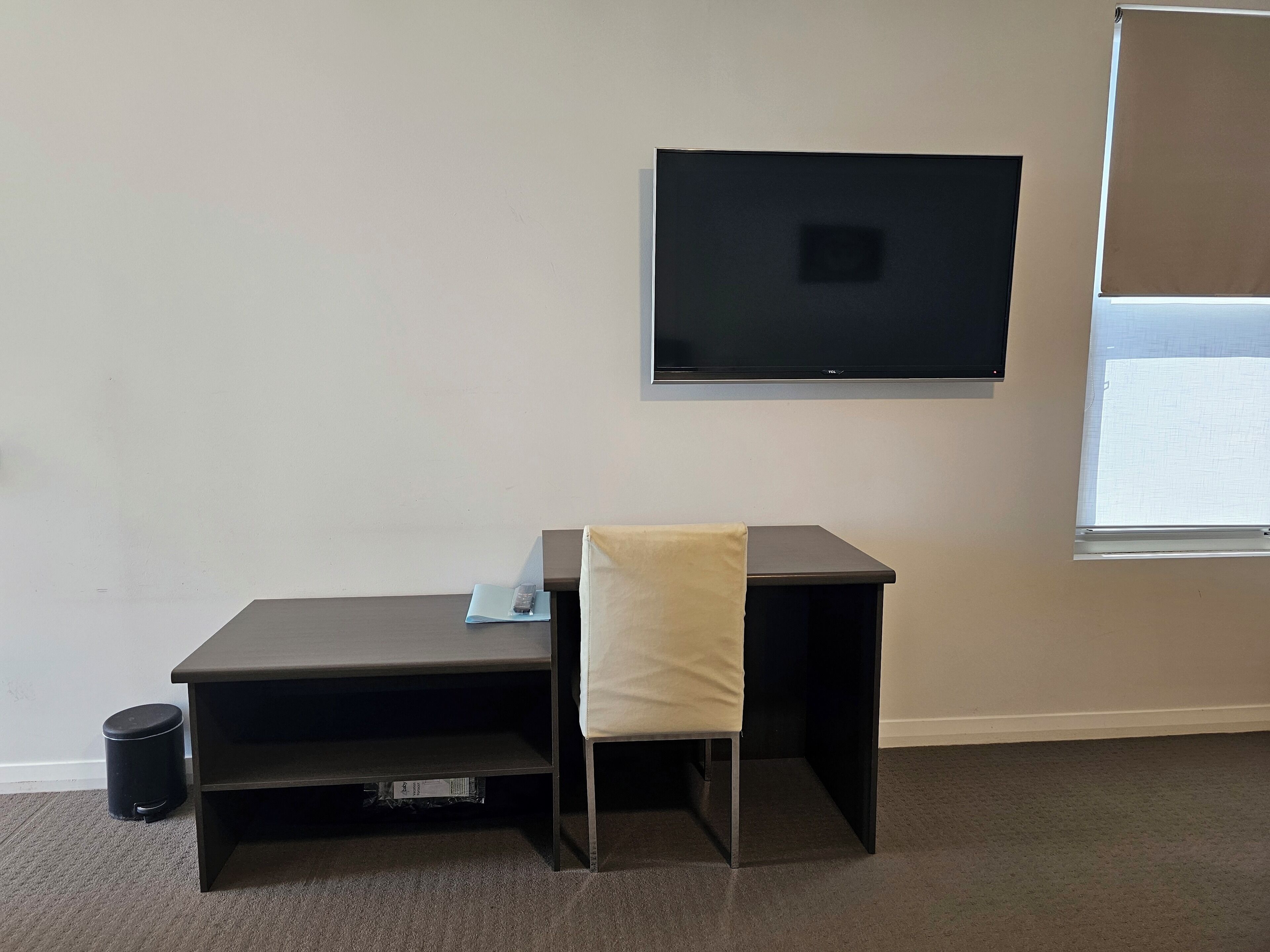 king size studio apartment - deluxe suite 5 | 2 bedrooms, iron/ironing board, free wifi, bed sheets