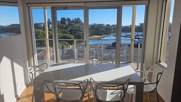 3 Bedroom Apartment | Living area