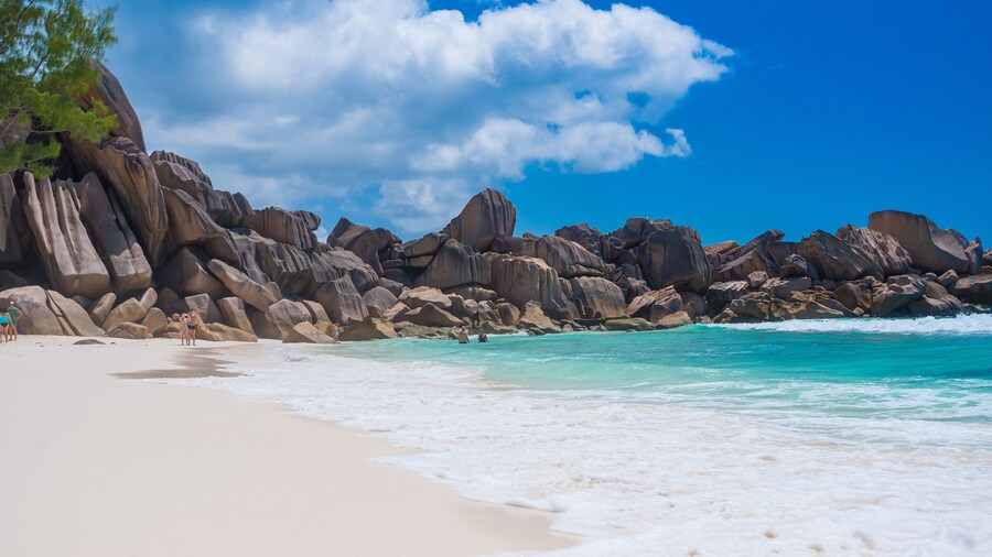 Le Nautique - Luxury Waterfront Hotel