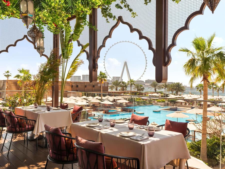 4 restaurants; breakfast, lunch, and dinner served
