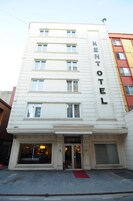 Konaklama yerinin ön cephesi