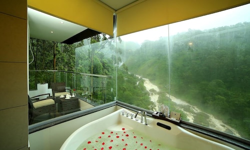 Blanket Hotel and Spa