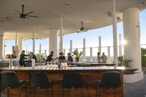 2 bar/lounge, bar tepi kolam renang