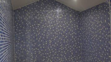 Sauna seca, sauna a vapor, banho turco/hammam, tratamentos corporais