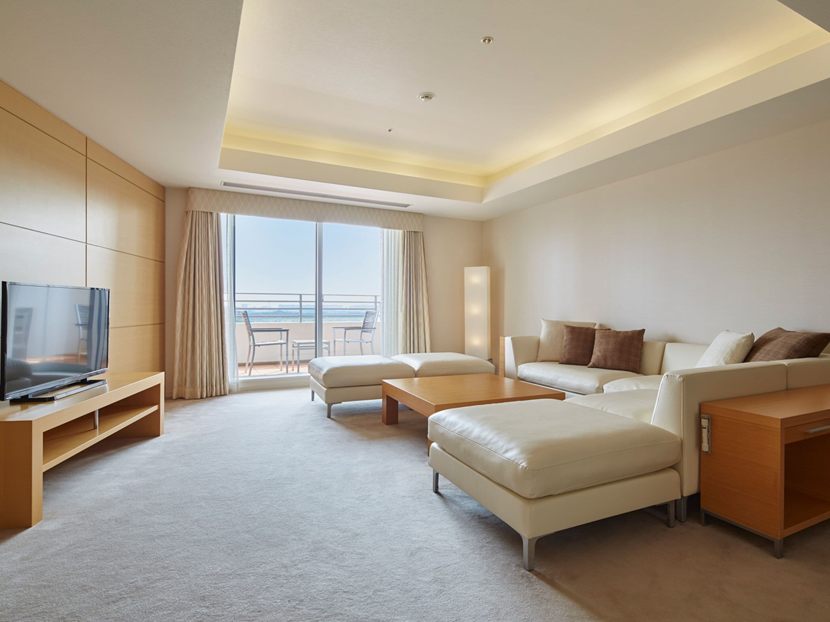 In-room safe, desk, blackout curtains, free WiFi