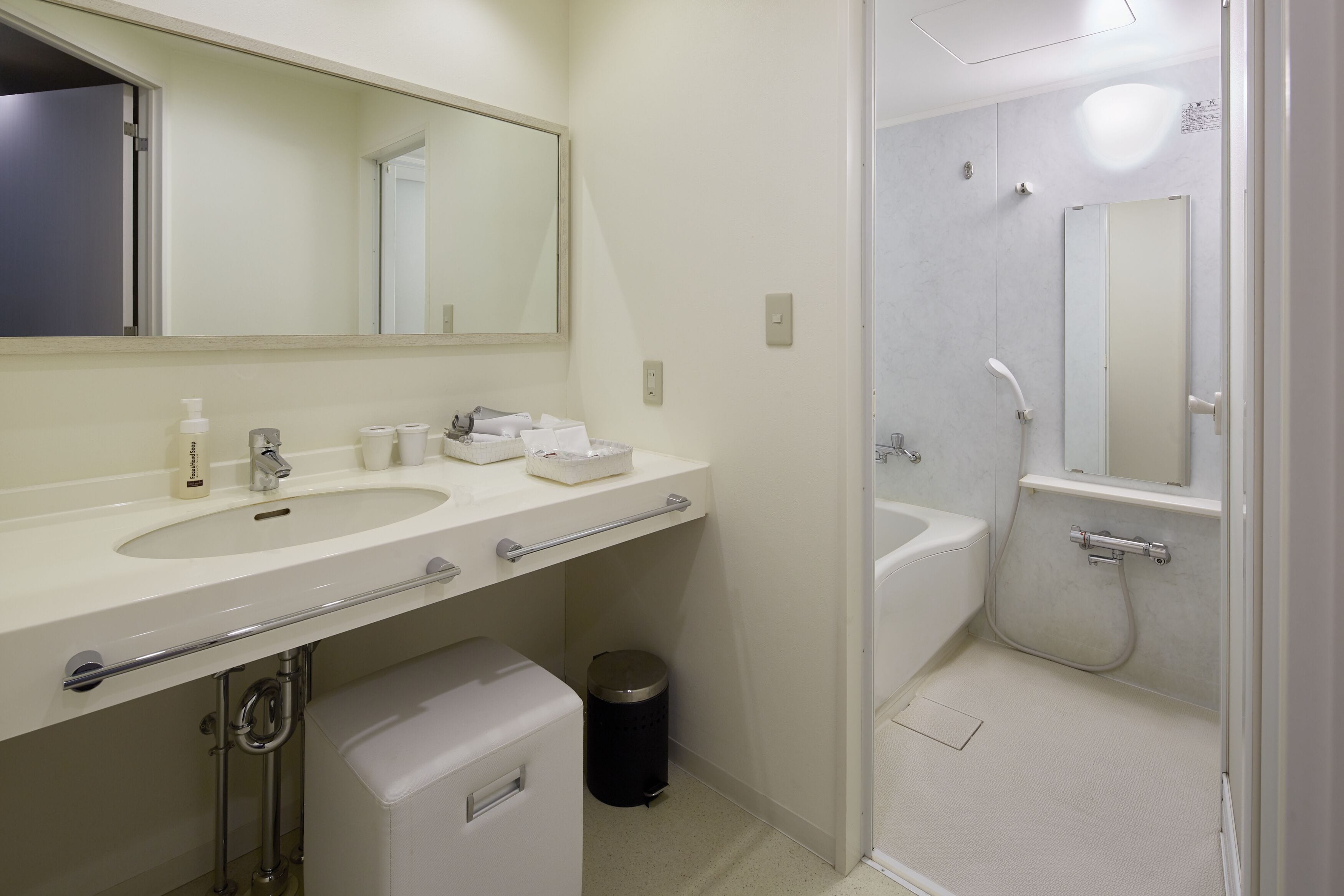 separate bathtub and shower, deep-soaking bathtub, free toiletries