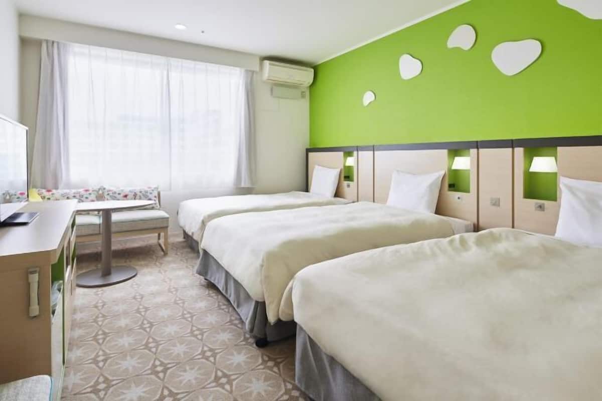 1 bedroom, in-room safe, desk, blackout drapes