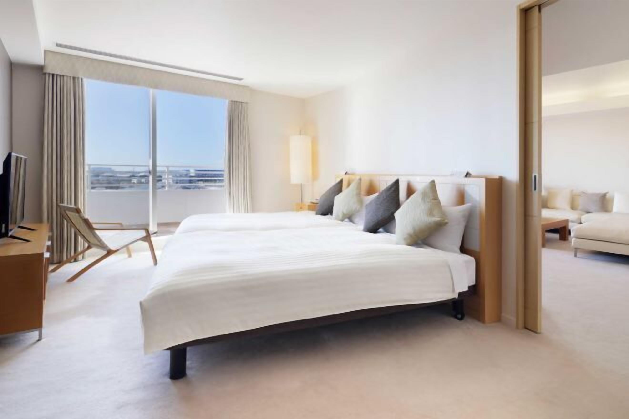 In-room safe, desk, blackout drapes, free WiFi