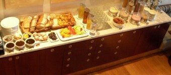 Tac Hotel