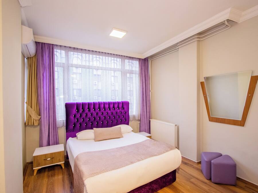 Double or Twin Room, 1 Double or 2 Twin Beds | Minibar, in-room safe, desk, laptop workspace