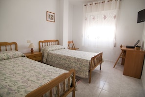 In-room safe, desk, laptop workspace, free WiFi - La Obrera (San Javier)