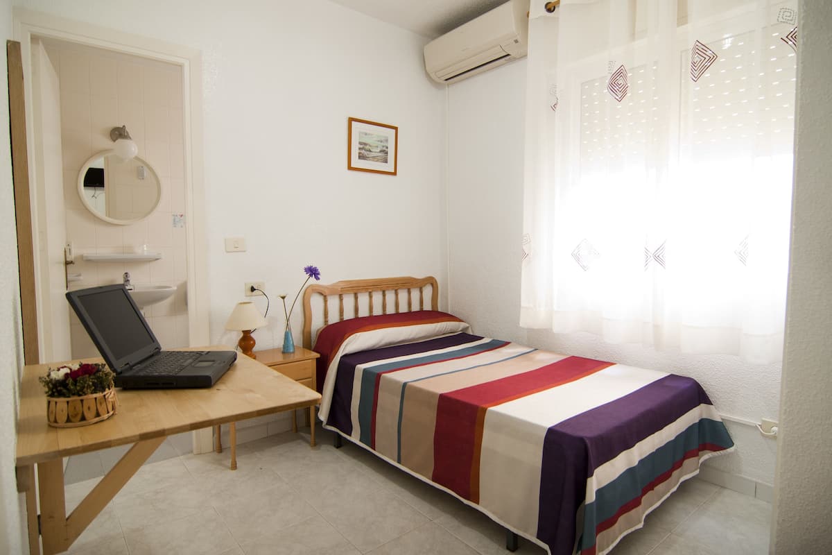 In-room safe, desk, laptop workspace, free WiFi