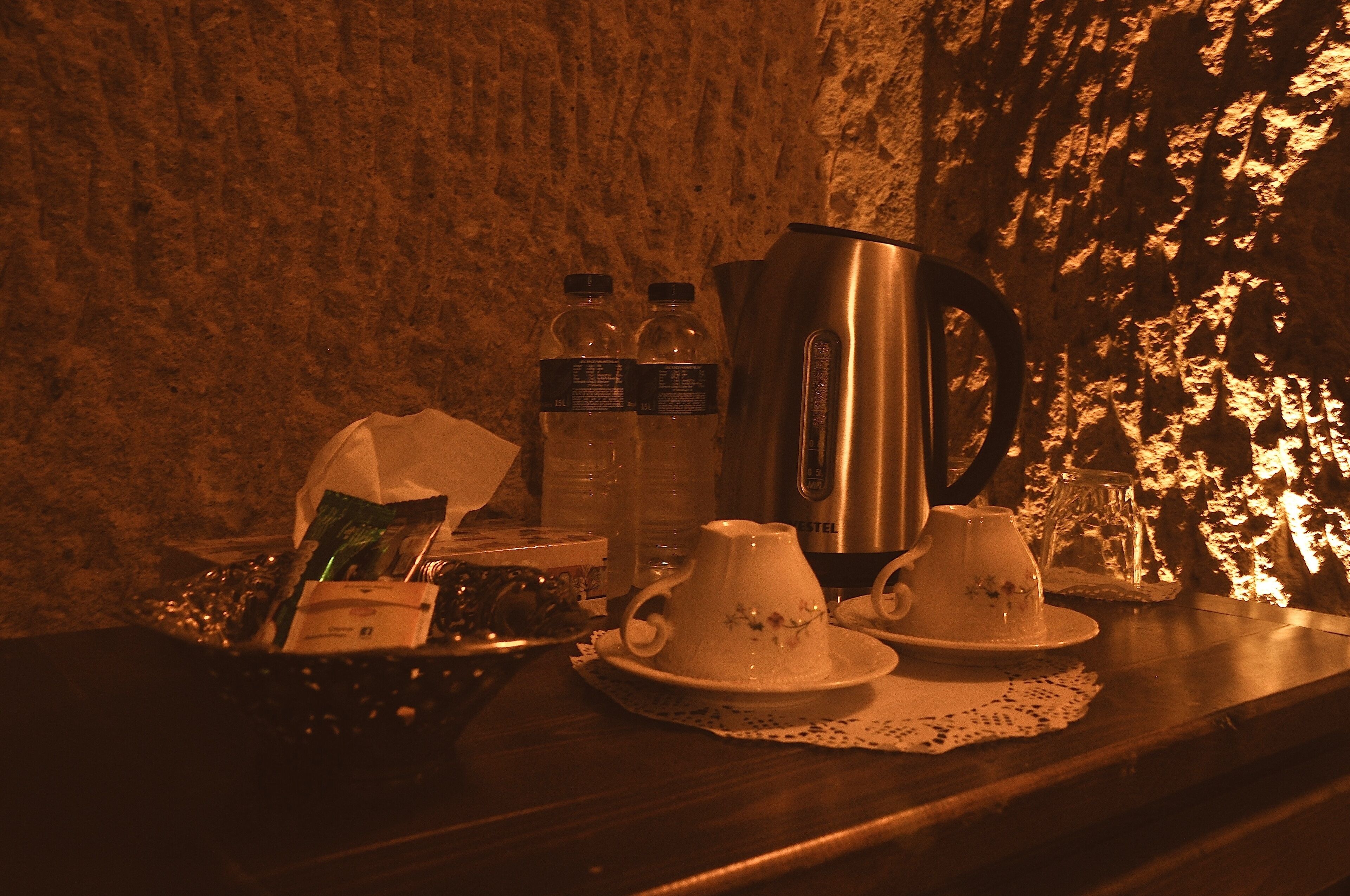 egyptian cotton sheets, premium bedding, desk, soundproofing