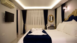 Interior detail - Blue Mosque Suites (Istanbul)
