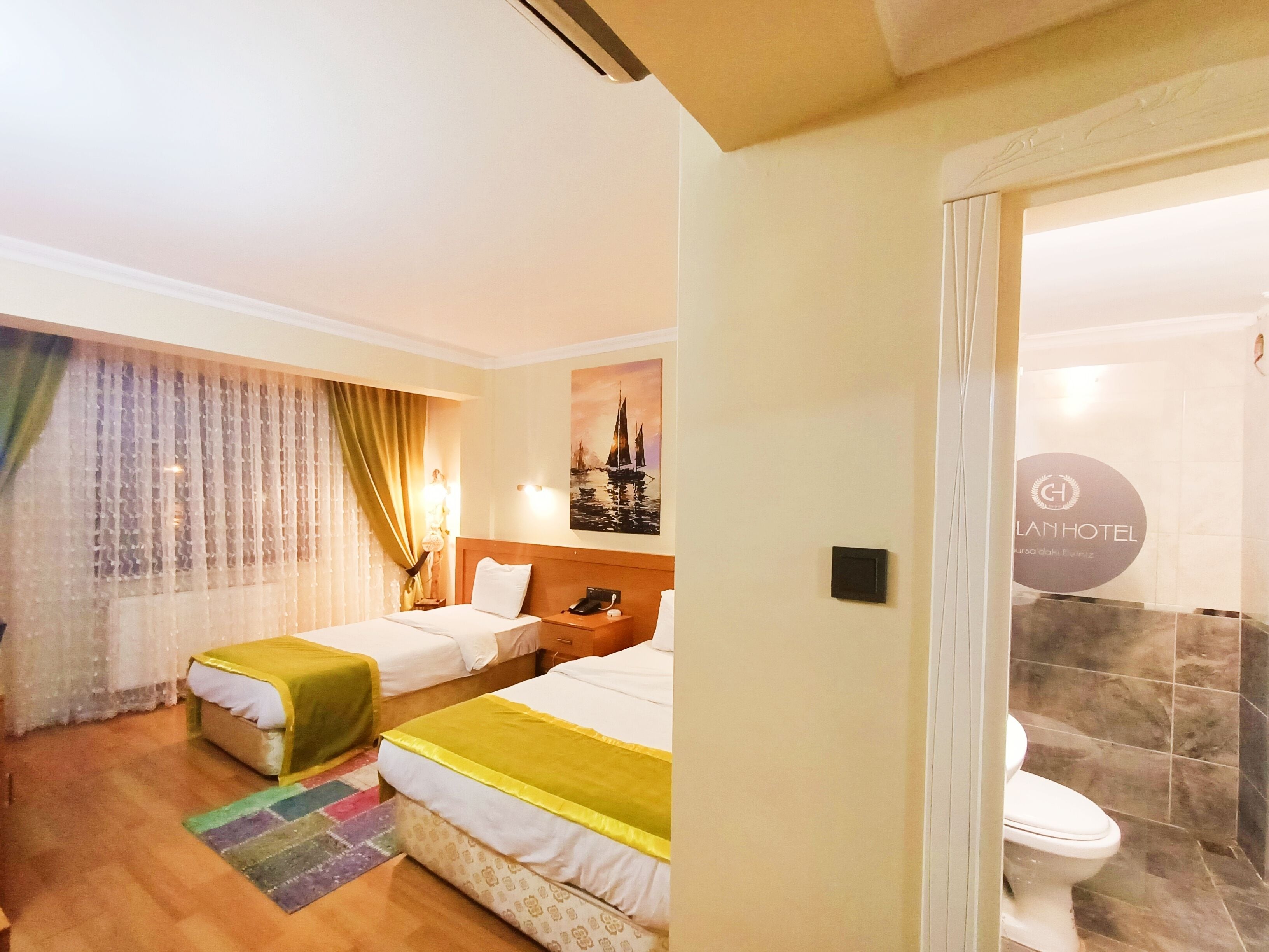 grand room | 1 bedroom, minibar, desk, laptop workspace