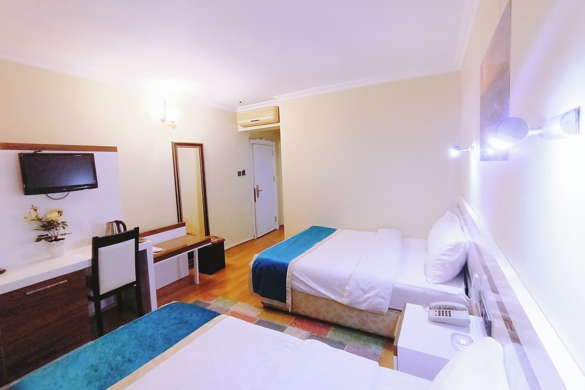 Comfort-Zweibettzimmer, 1 Schlafzimmer, Stadtblick