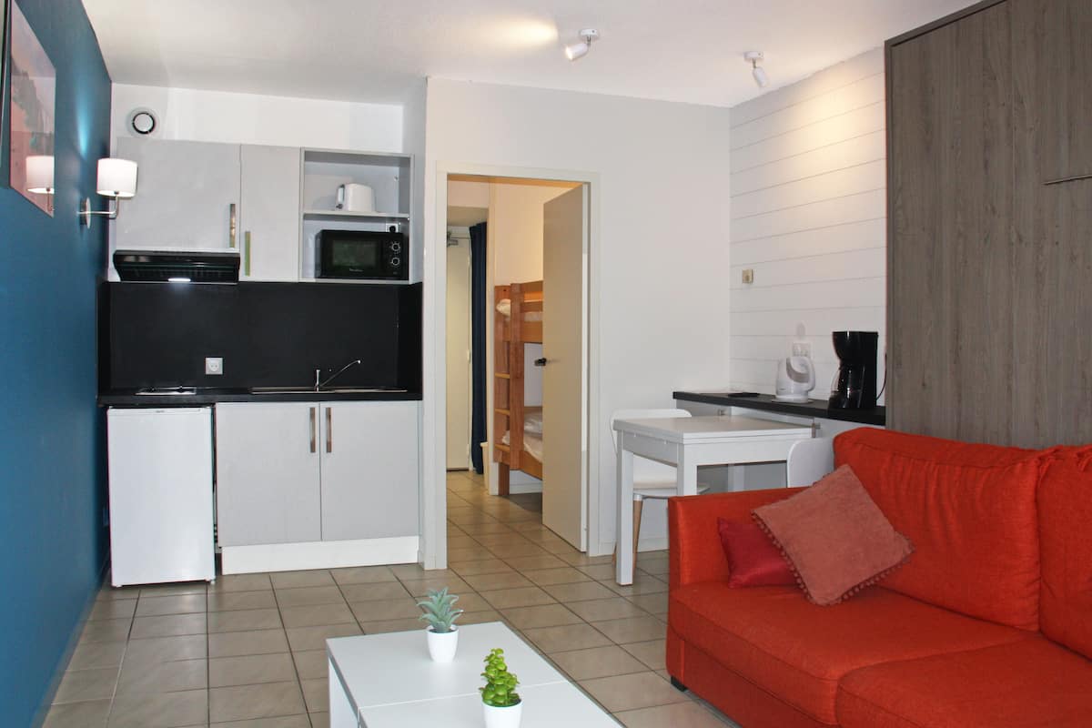 Studio (3/4 Pers) | Private kitchen | Fridge, microwave, stovetop, coffee/tea maker
