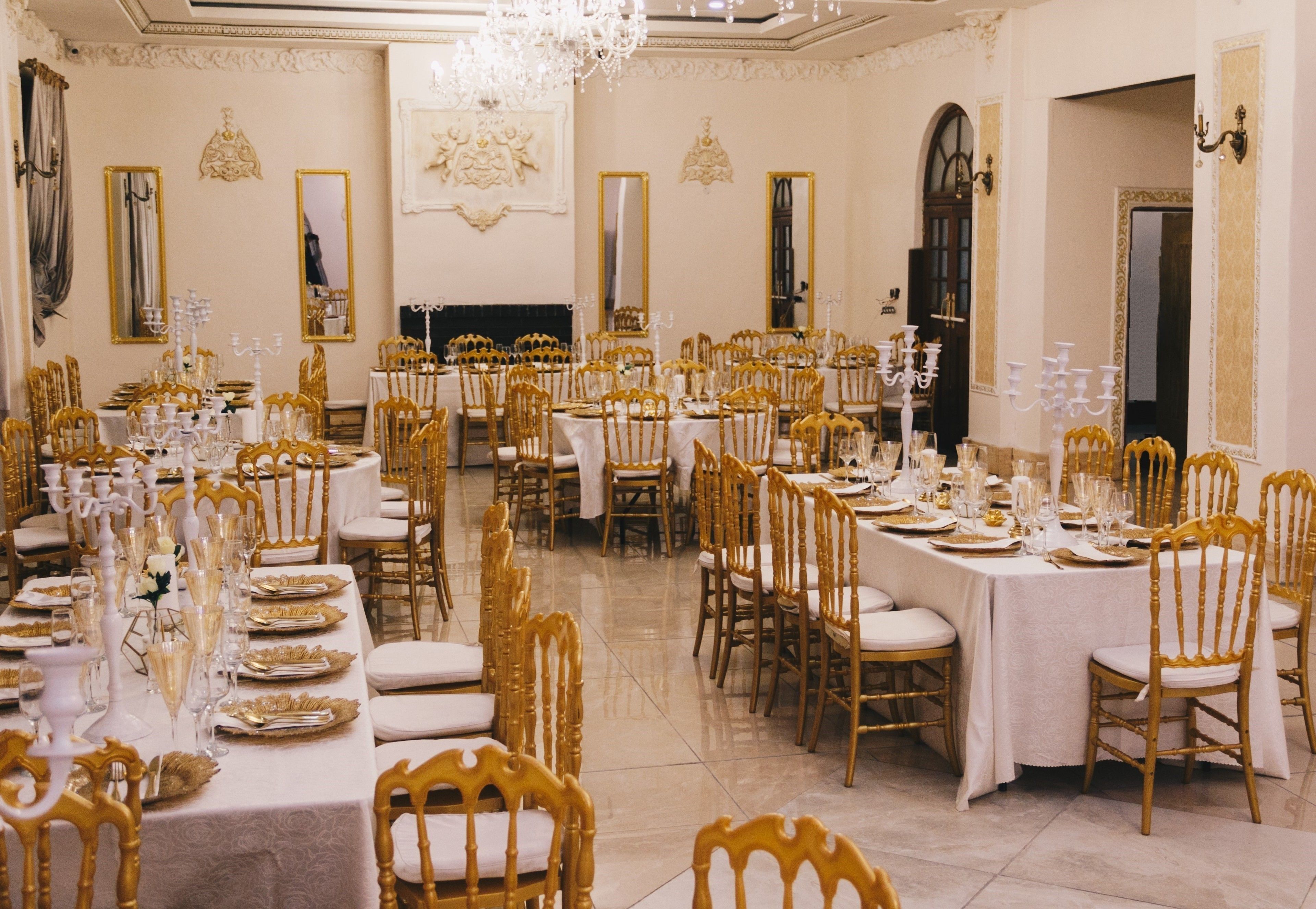 Banquet hall