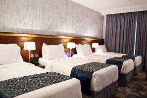 Kamar Quadruple | Minibar, brankas, kedap suara, dan setrika/meja setrika