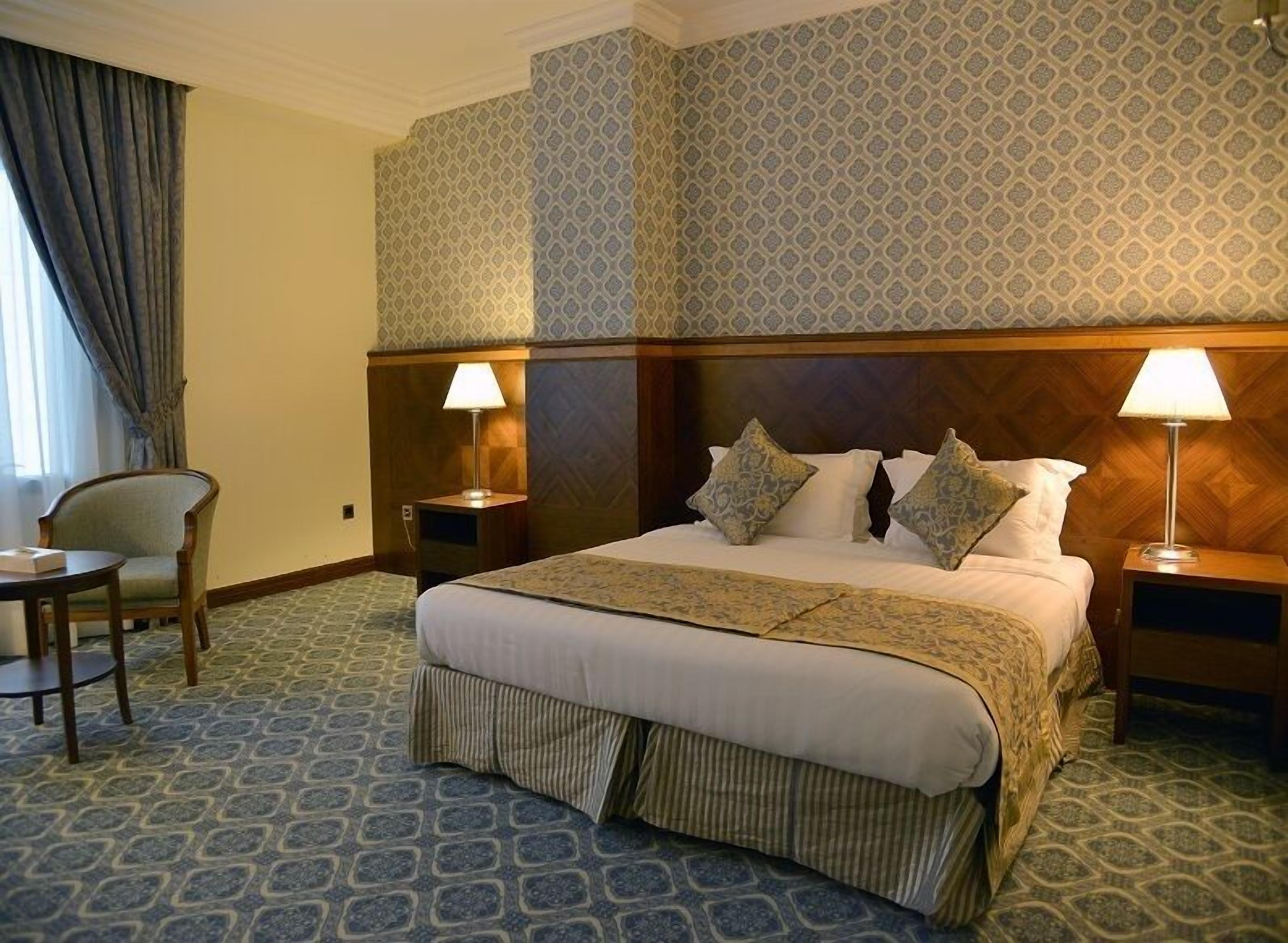 Photo - Nozol Royal Inn Hotel