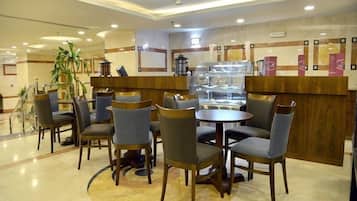 Coin salon dans le hall