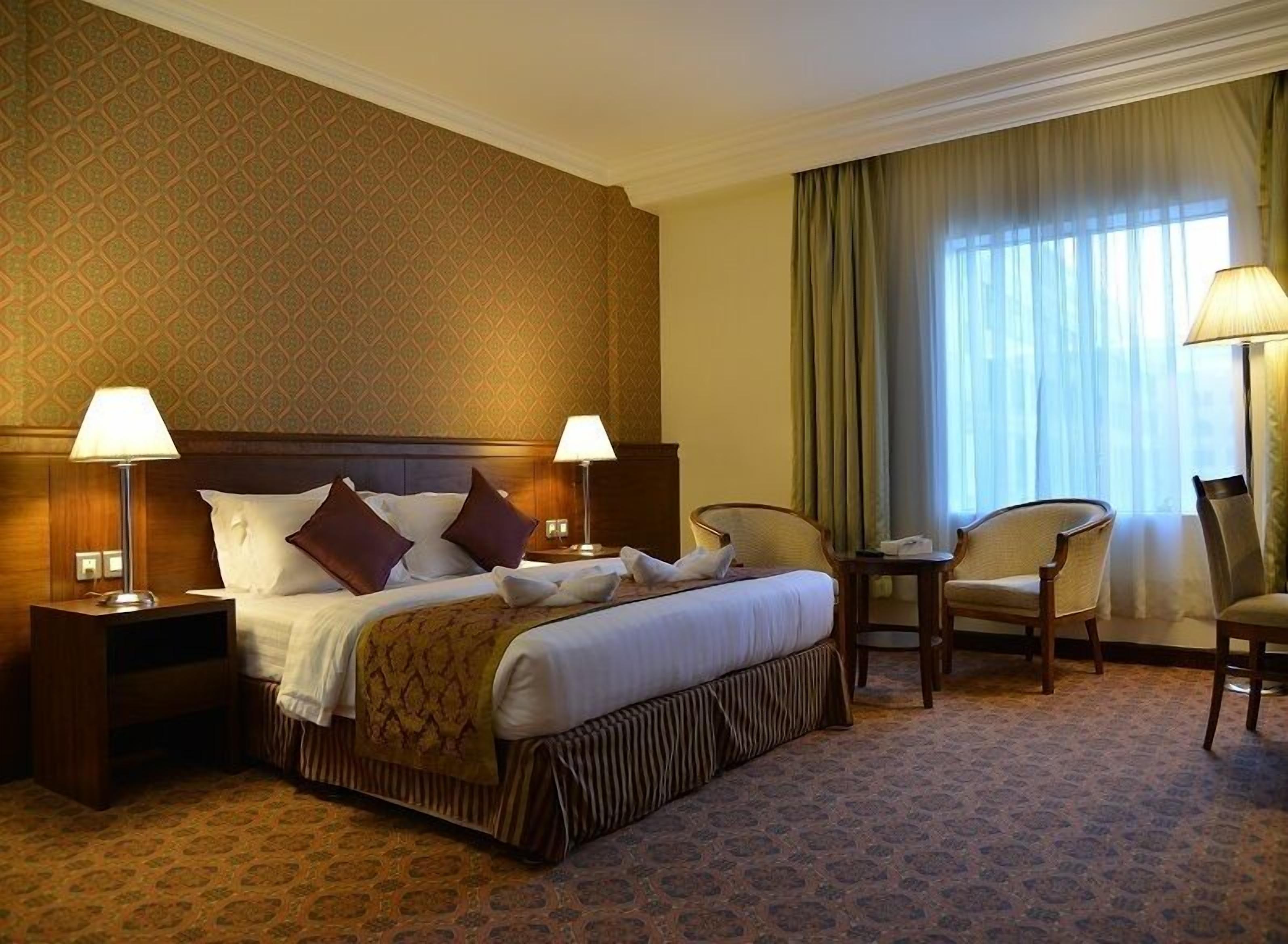 Photo - Nozol Royal Inn Hotel