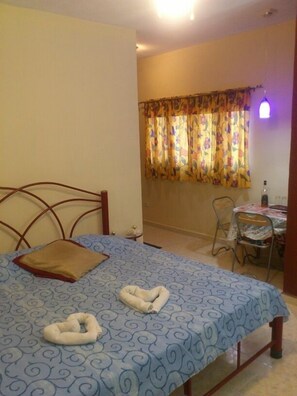 Superior-Zimmer | Minibar, Zimmersafe, Bügeleisen/Bügelbrett, Bettwäsche