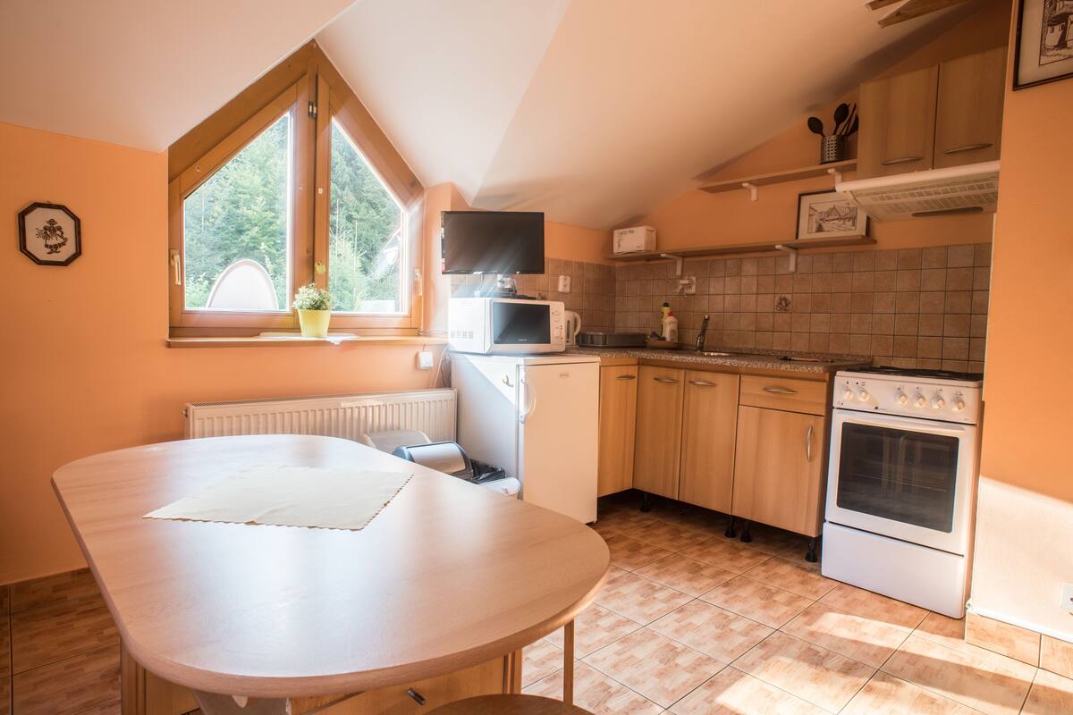 Apartment, 2 Bedrooms, Garden Area