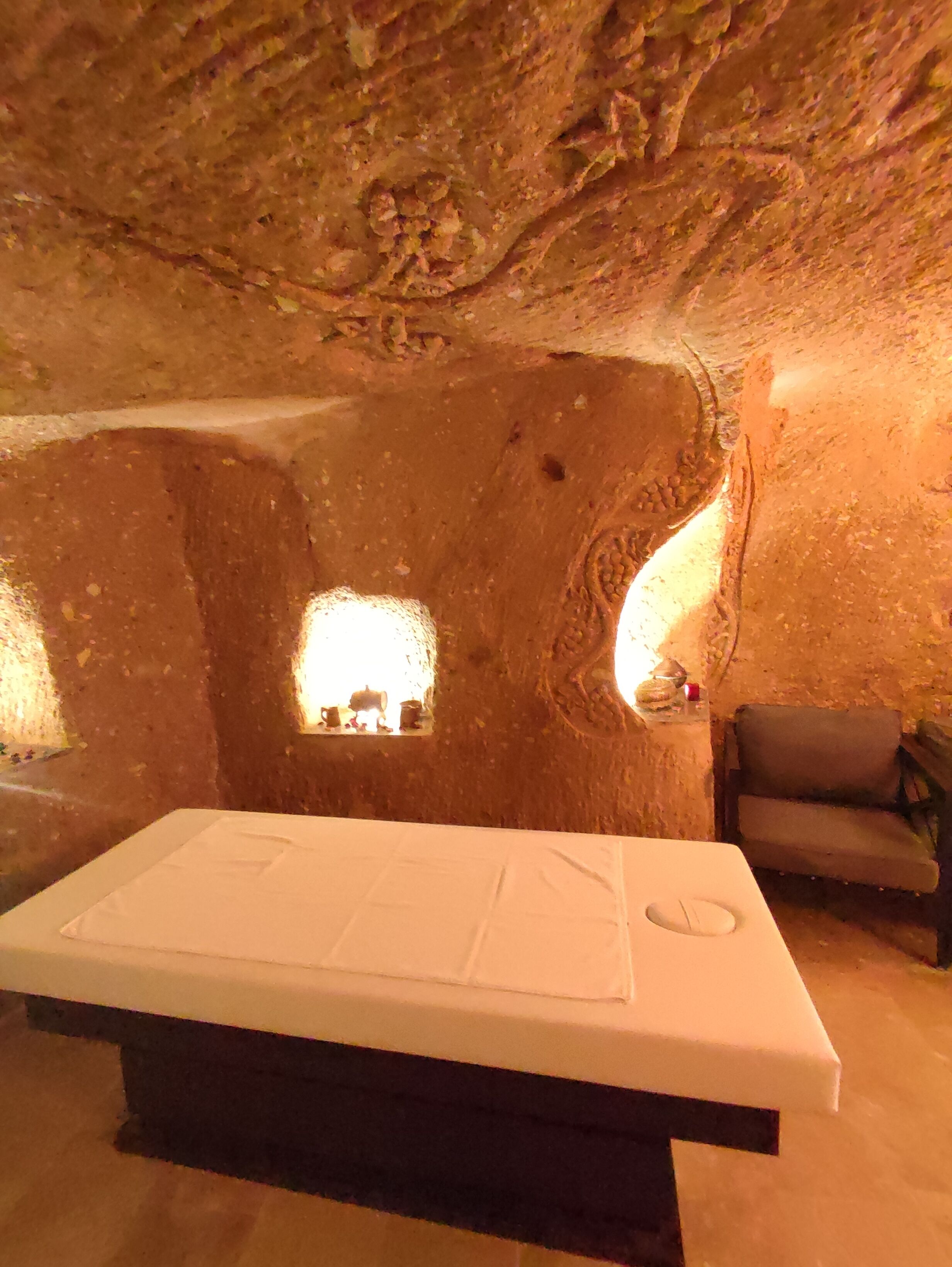 sauna, hot stone massages, deep-tissue massages, swedish massages