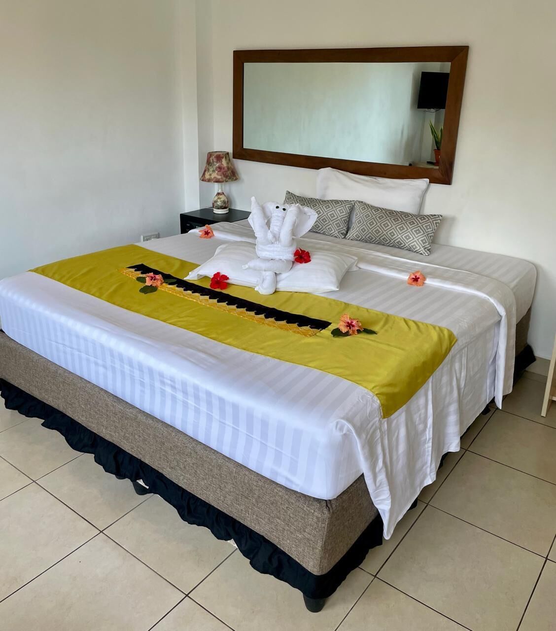 Standard Single Room, 1 Twin Bed | 2 bedrooms, in-room safe, desk, soundproofing