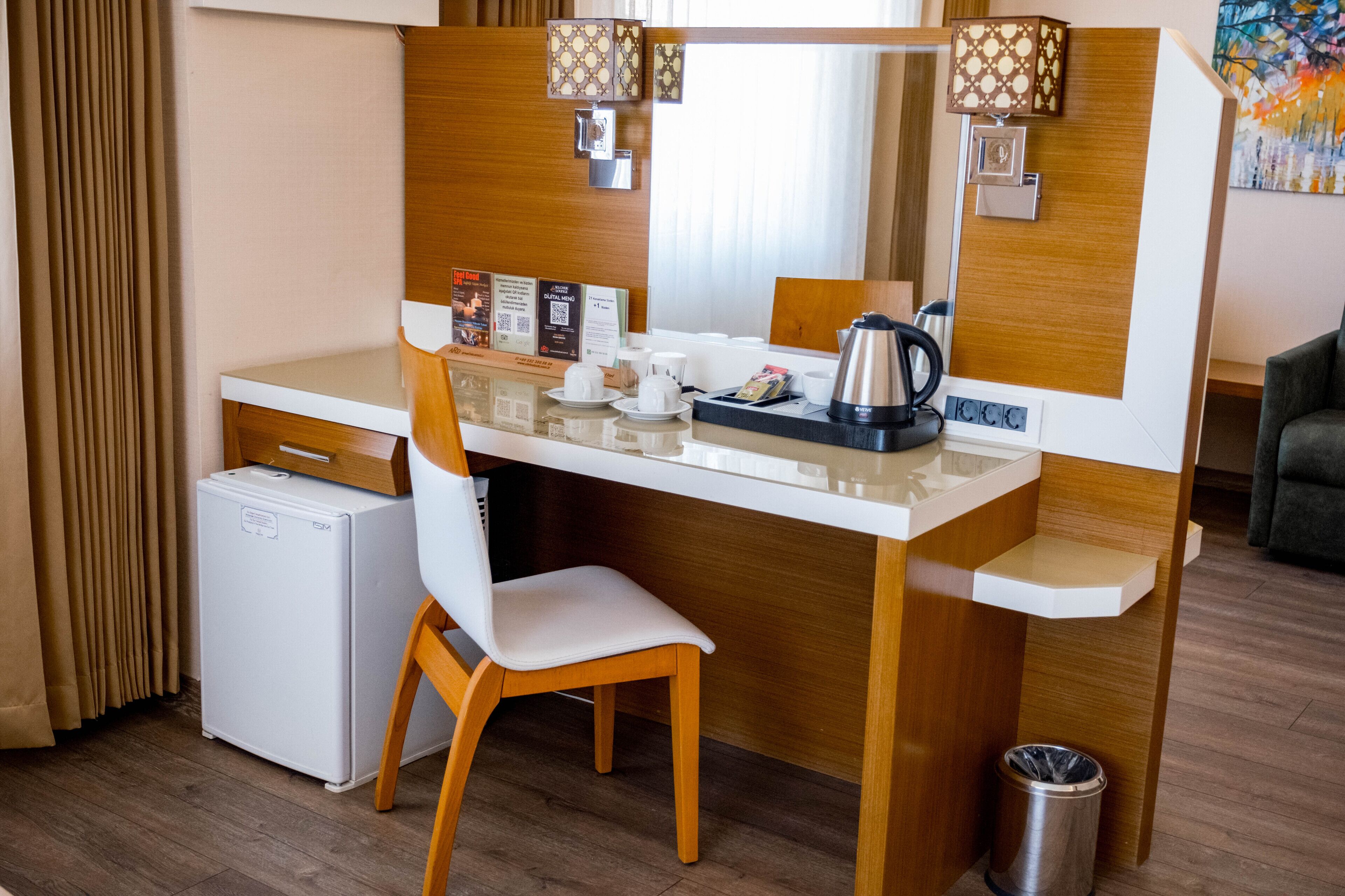 deluxe room | 1 bedroom, desk, soundproofing, free wifi