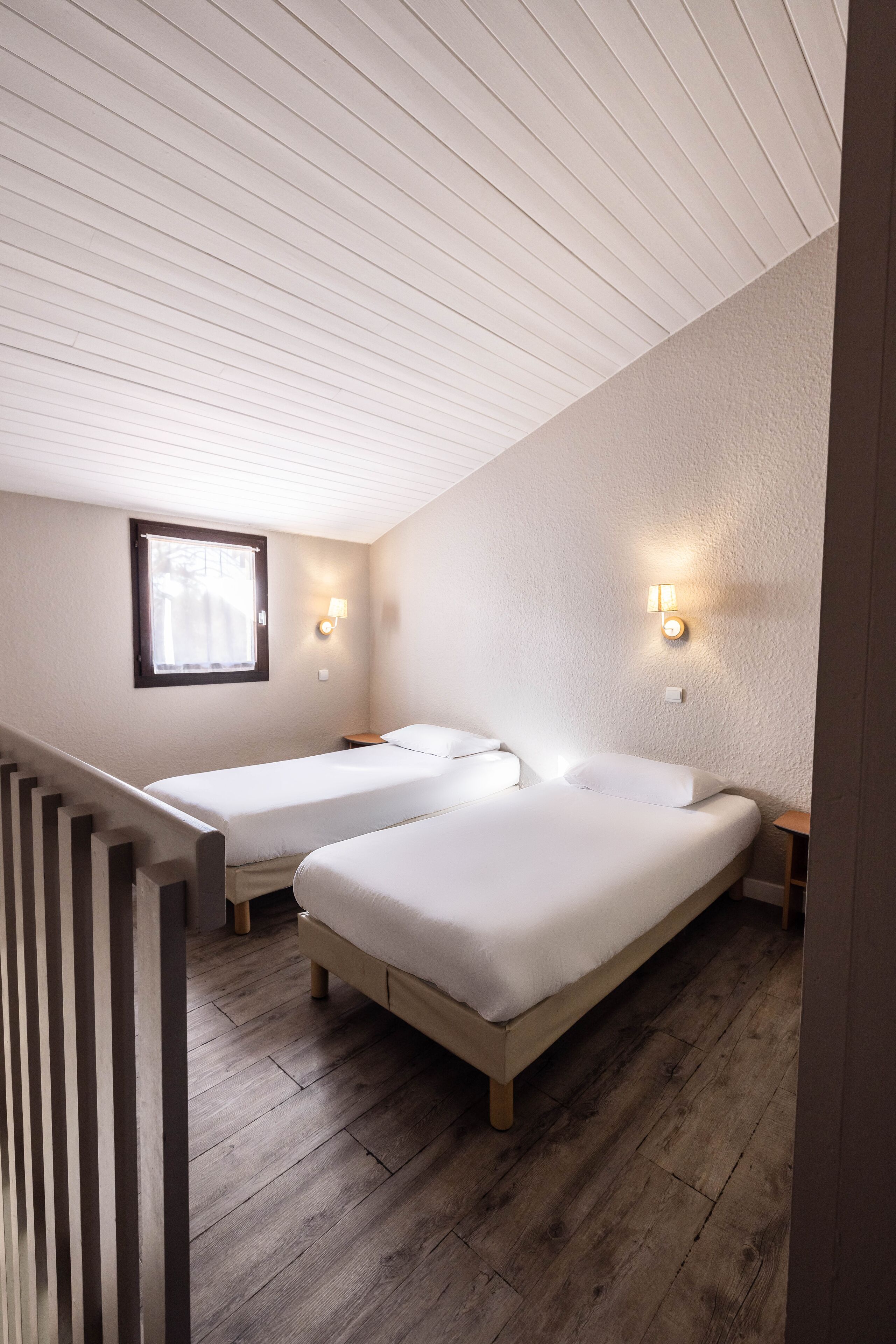 Apartamento, 3 habitaciones | 1 dormitorio, sistema de insonorización, tabla de planchar con plancha