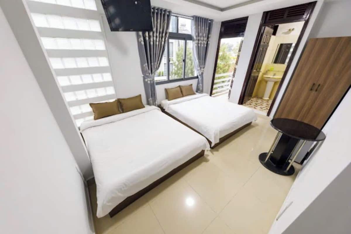 In-room safe, desk, rollaway beds, free WiFi