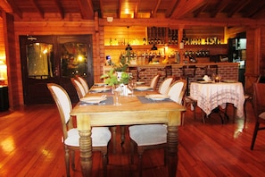 Bar (en el alojamiento)