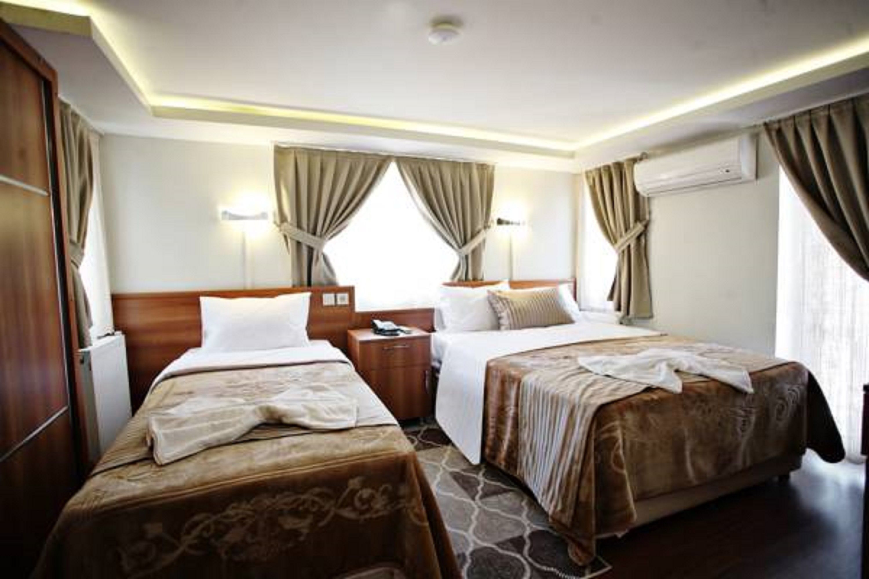 Photo - Taksim Palace Hotel