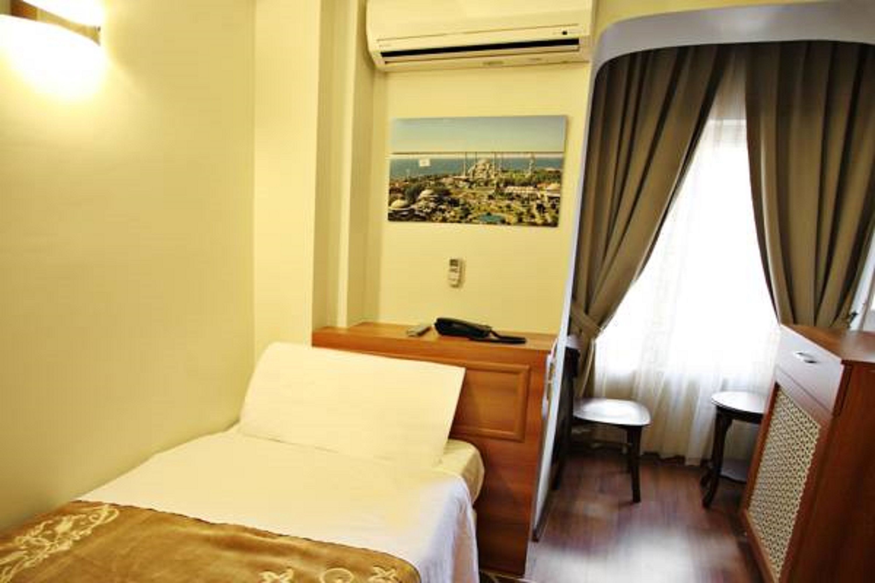Photo - Taksim Palace Hotel