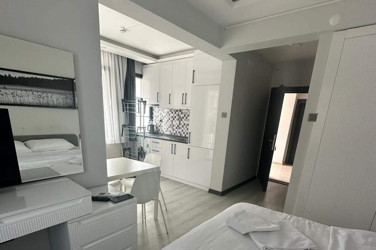 Standard Triple Room | Living area