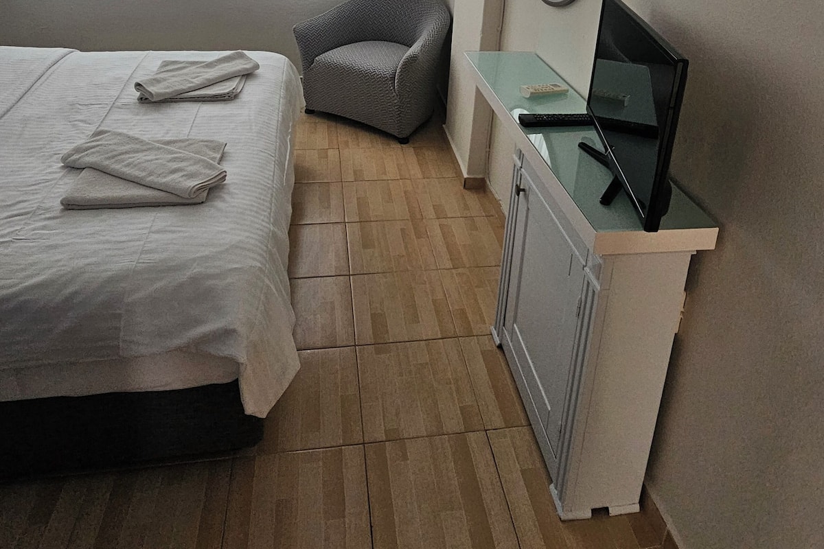 Family Apartment, Annex Building | In-room safe, free WiFi, bed sheets
