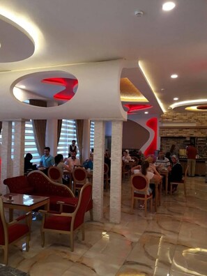 Lobby sitting area - Nun Otel (Konya)