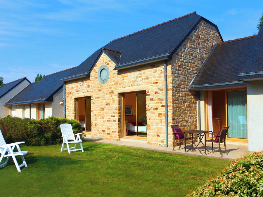 Twin Room, Accessible | Front of property