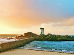 靠近海滩