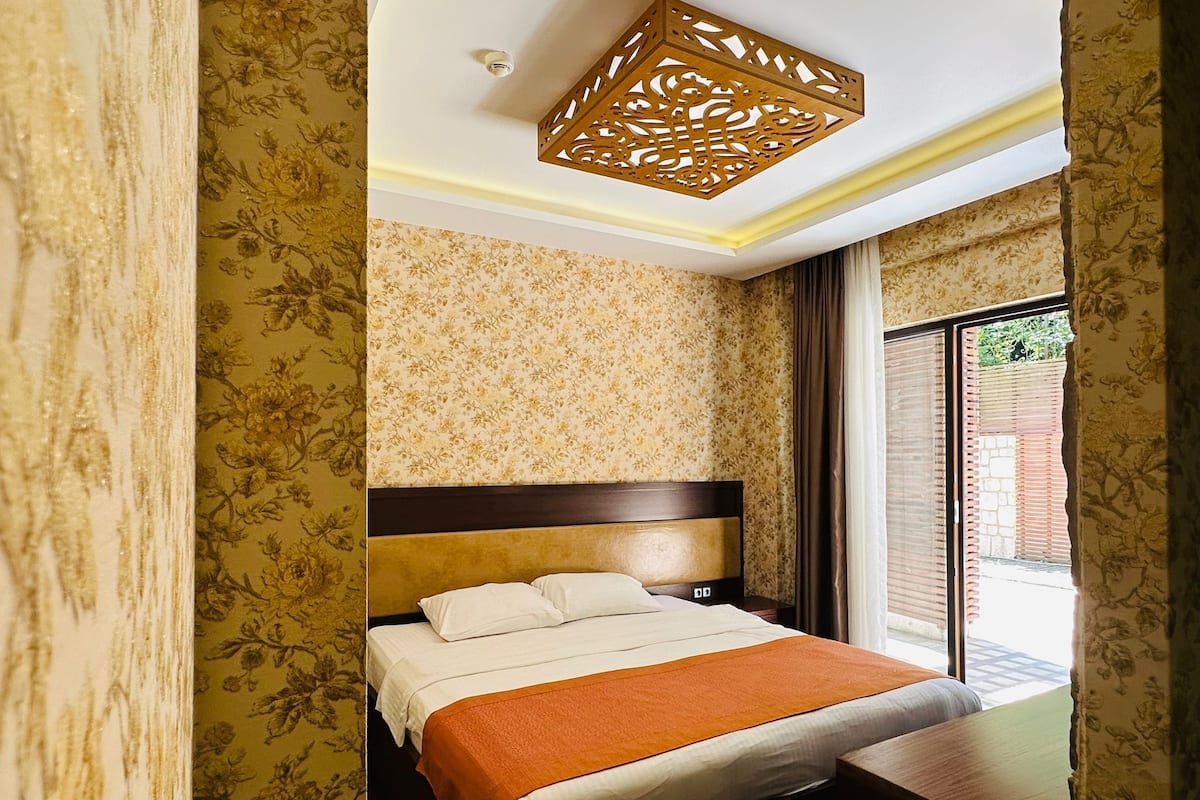 Minibar, in-room safe, blackout curtains, soundproofing