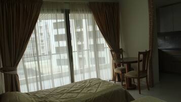 Studio, Balcony | Soundproofing, free WiFi