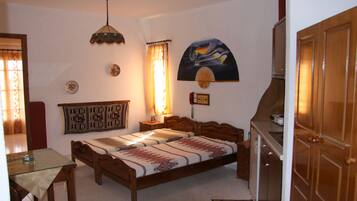 In-room safe, free cots/infant beds