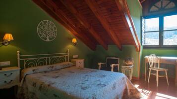 Habitació doble, 1 llit doble | Habitacions insonoritzades, wifi gratuïta i roba de llit