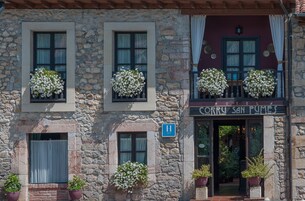 Fachada de la propiedad